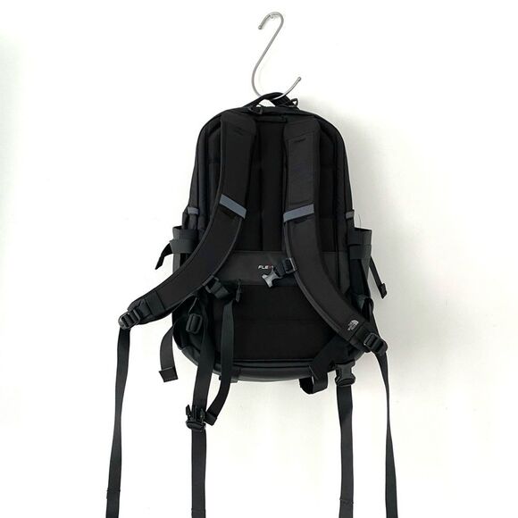 The North Face Recon FlexVent Black Backpack 15” Laptop Casual Office Gift NWOT - Picture 9 of 15